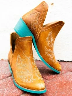Alig Tannery Liz Embroidered Dream Leather Bootie In Brown Footwear